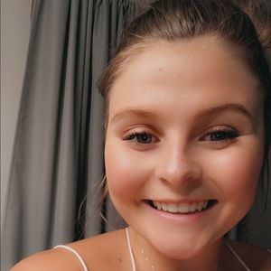 Meet your Posher, Abby